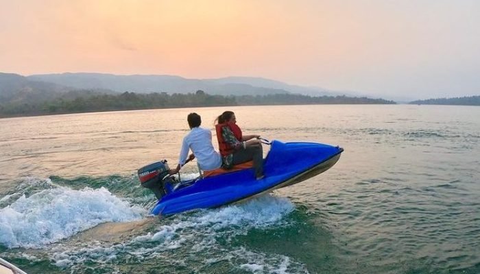 Scoter-Boat-e1730269531513